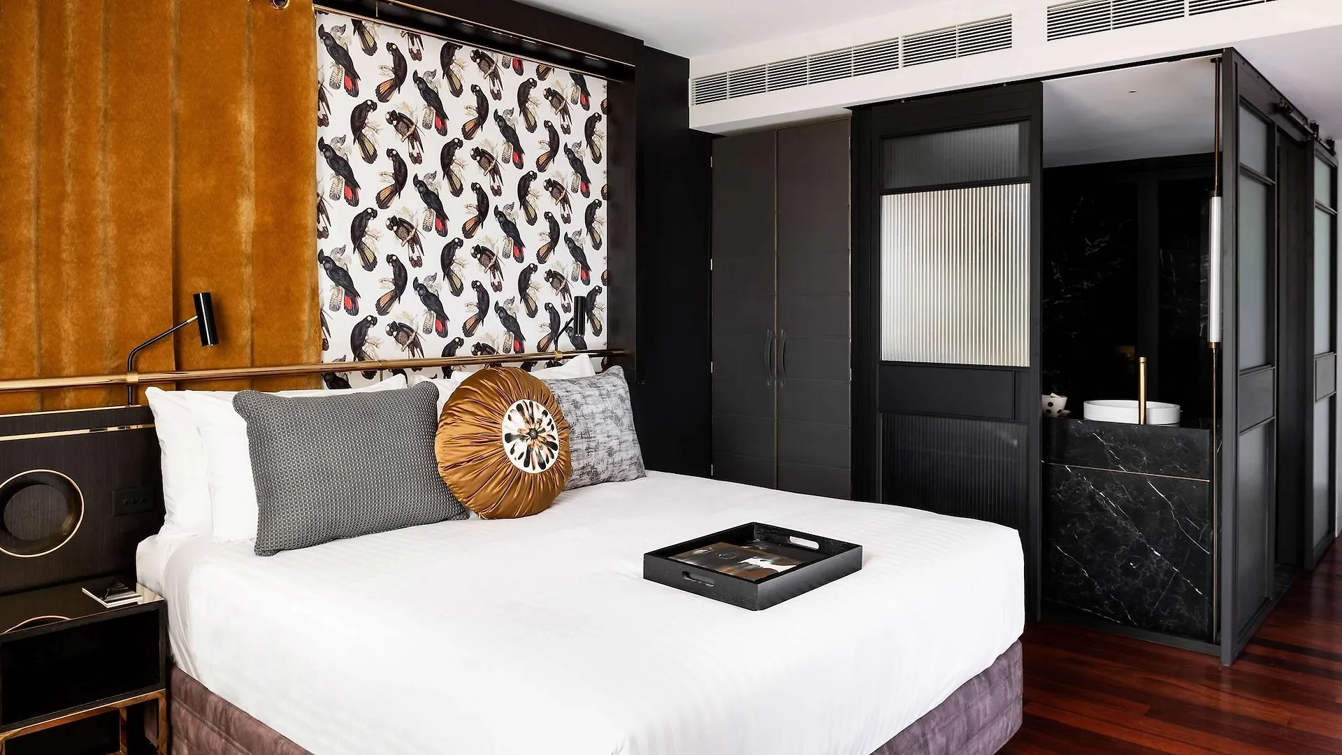 Qt Perth Hotel