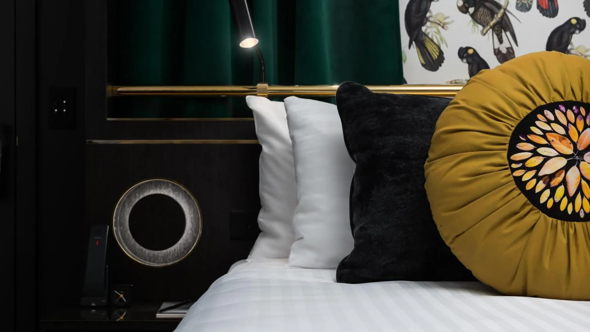 Qt Perth Hotel