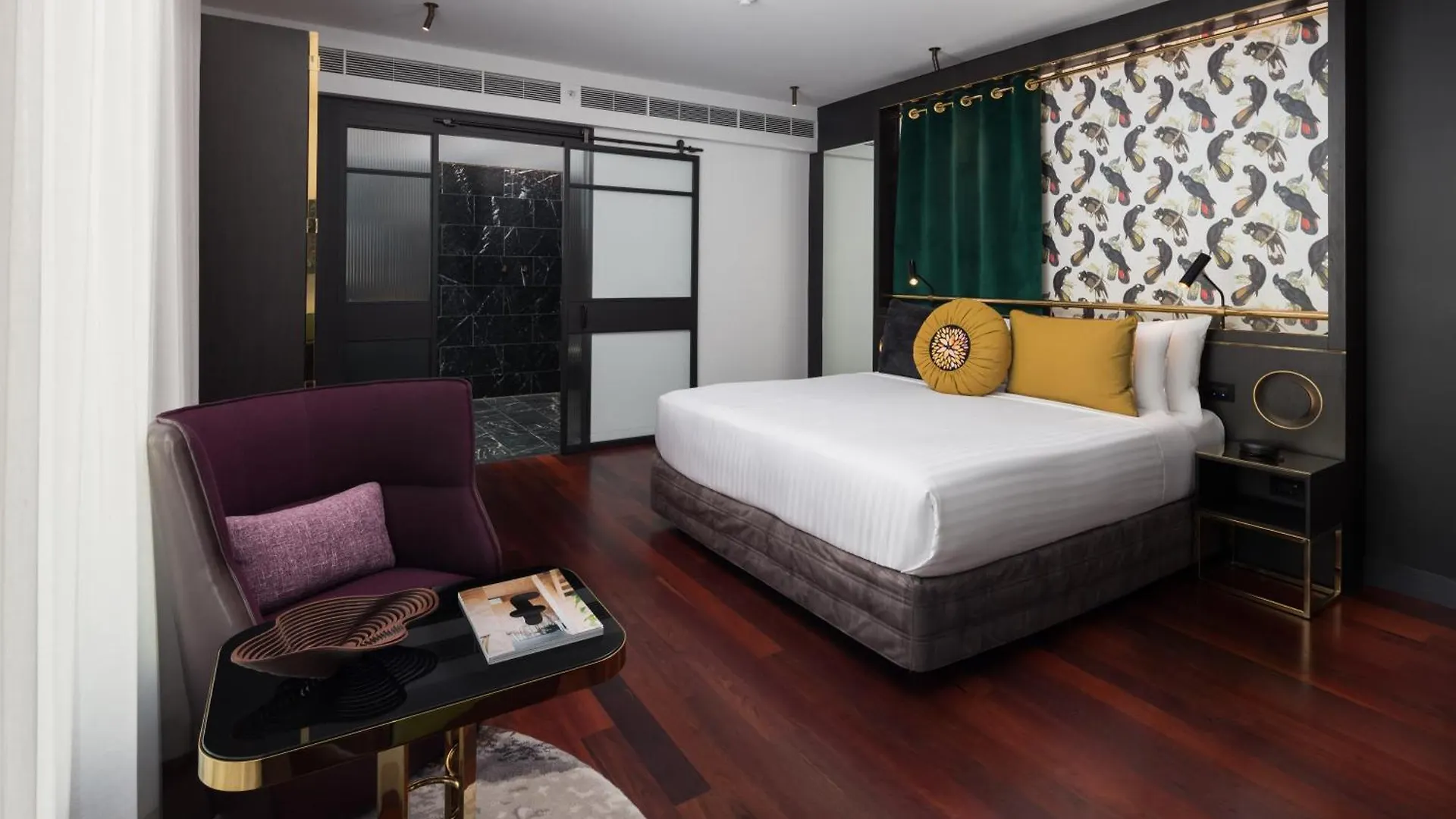 *****  Qt Perth Hotel Australia